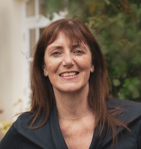 Portrait of Stephanie Evans